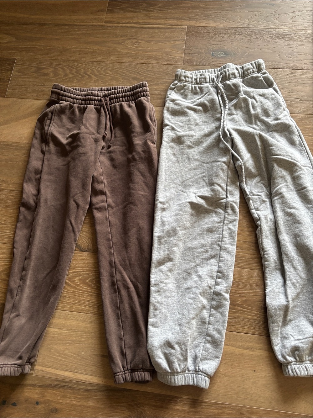 Aritzia TNA & Community 2xs / xxs jogger sweats.